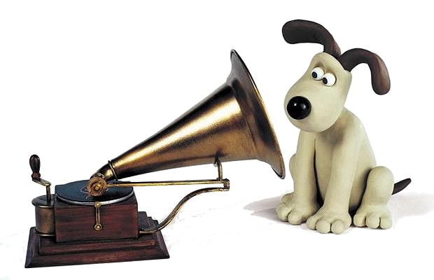 IAGE:DOG LISTENING TO A LOUD SPEAKER